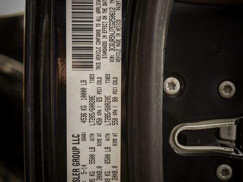 Used 2014 RAM 2500 Laramie w/ Black Appearance Group image 19