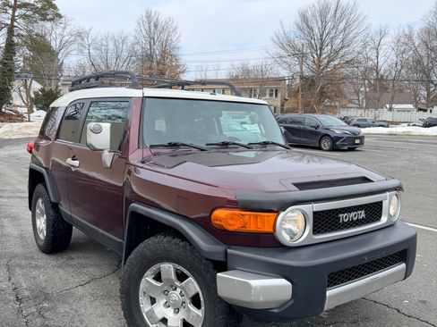 Used 2007 Toyota FJ Cruiser 4WD image 1