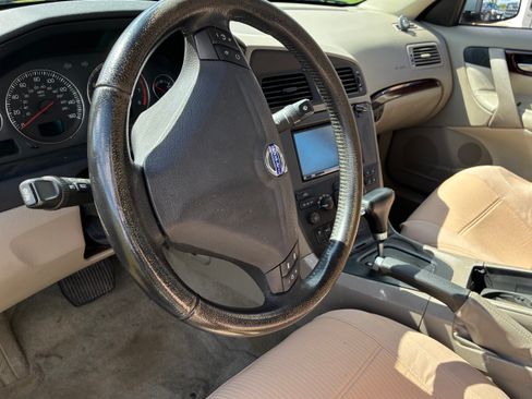 Used 2004 Volvo S60 2.5T AWD/4WD image 6