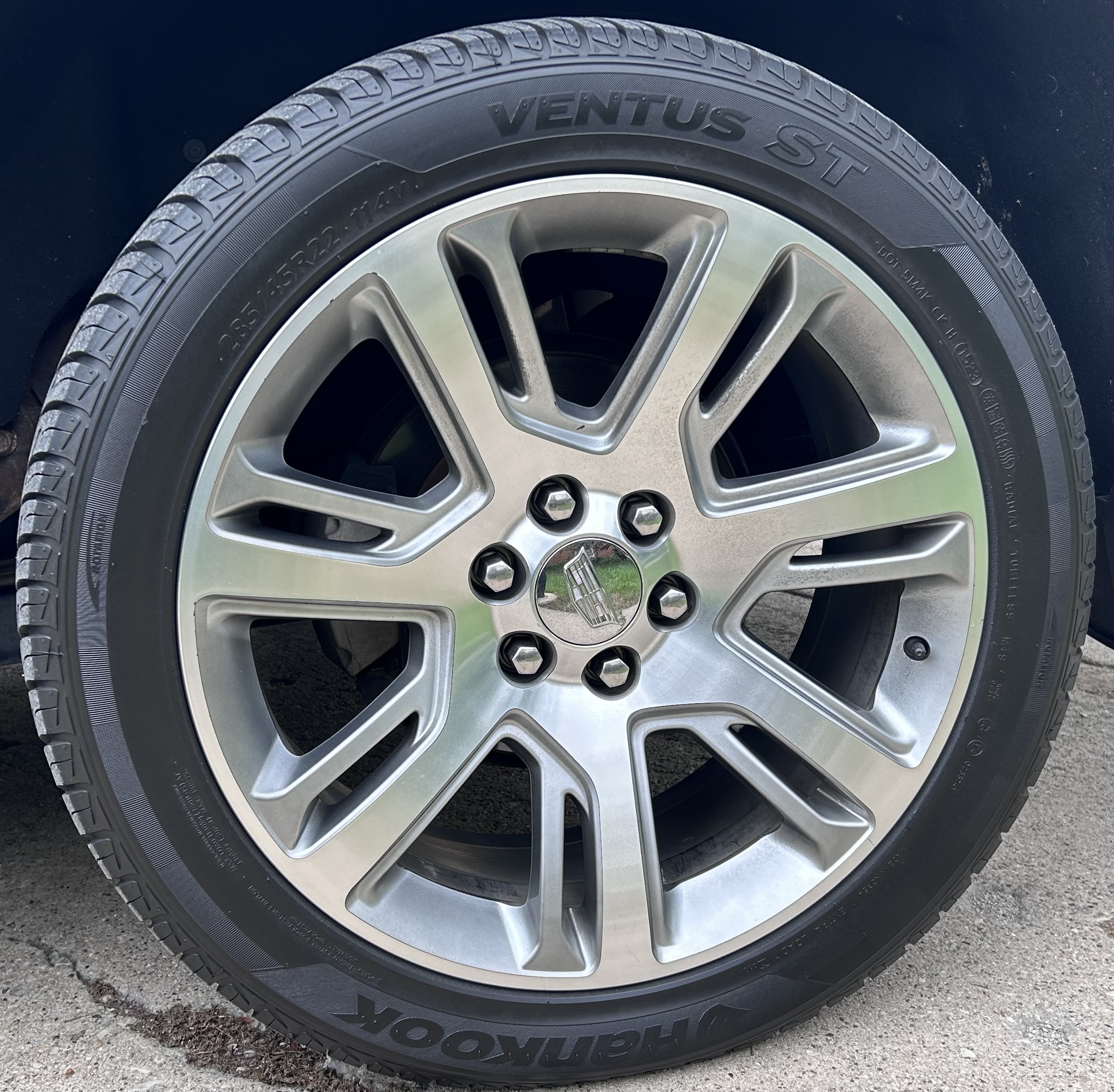 Used 2019 Cadillac Escalade Luxury AWD/4WD image 8