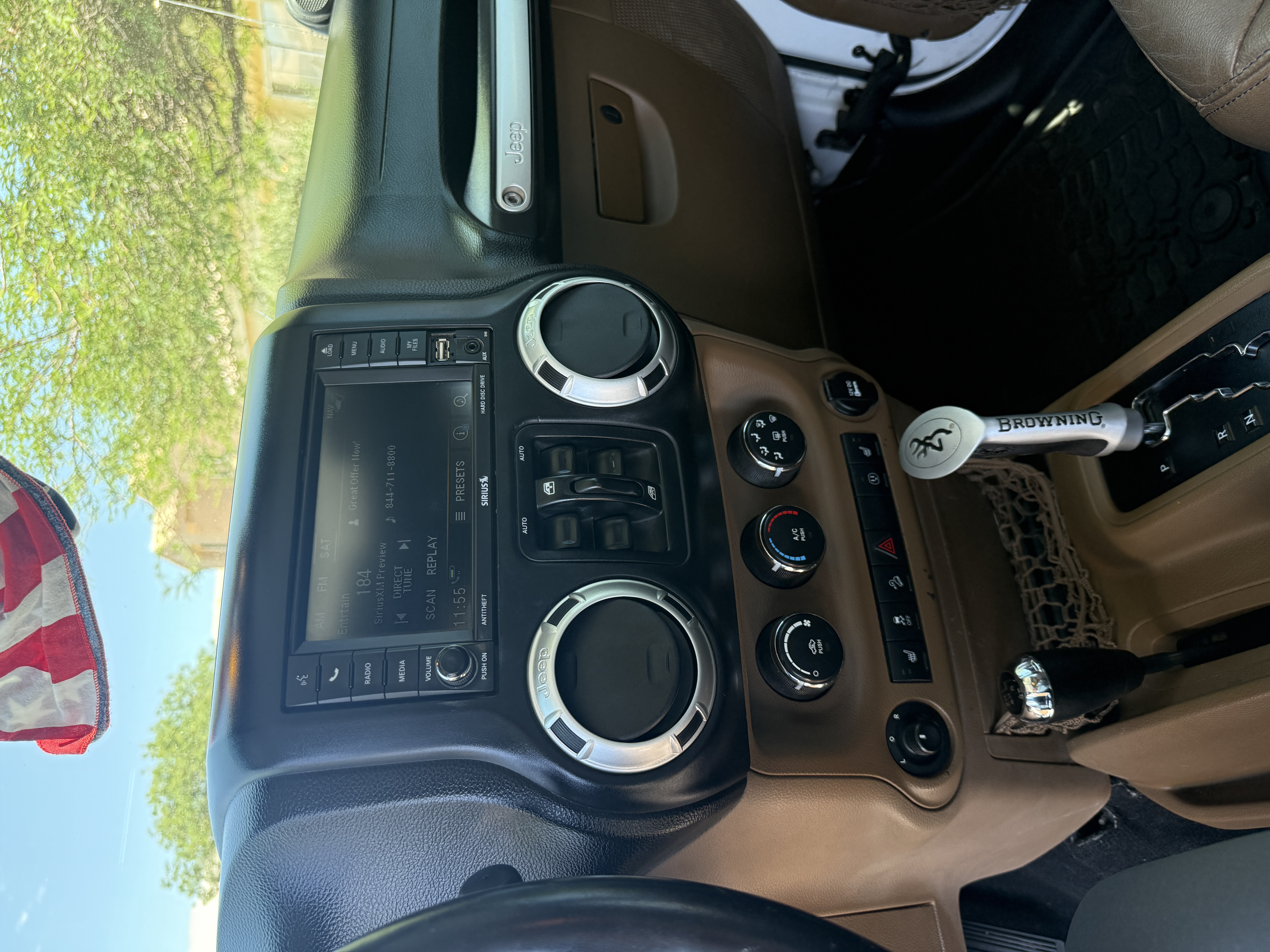 Used 2014 Jeep Wrangler Unlimited Sahara w/ Mopar Chrome Edition Group AWD/4WD image 8