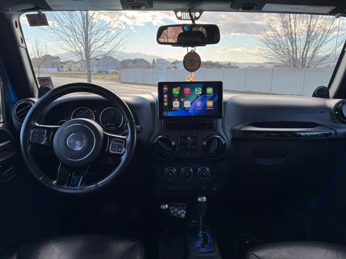 Used 2014 Jeep Wrangler Unlimited Sahara w/ Dual Top Group image 8