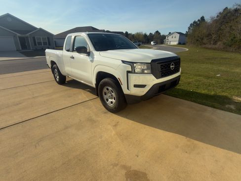 Used 2023 Nissan Frontier S w/ Technology Package AWD/4WD image 6