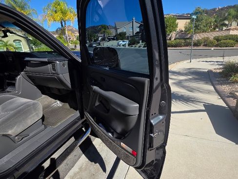 Used 2003 Chevrolet Silverado 2500 LS w/ Skid Plate Package image 14