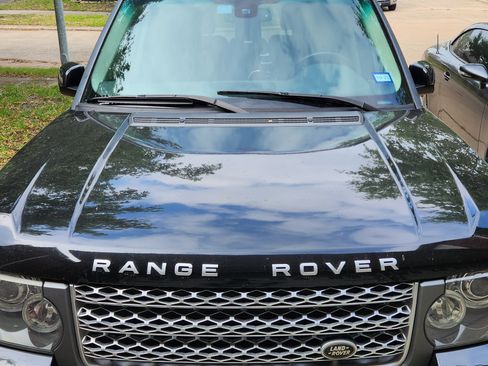 Used 2011 Land Rover Range Rover HSE image 13