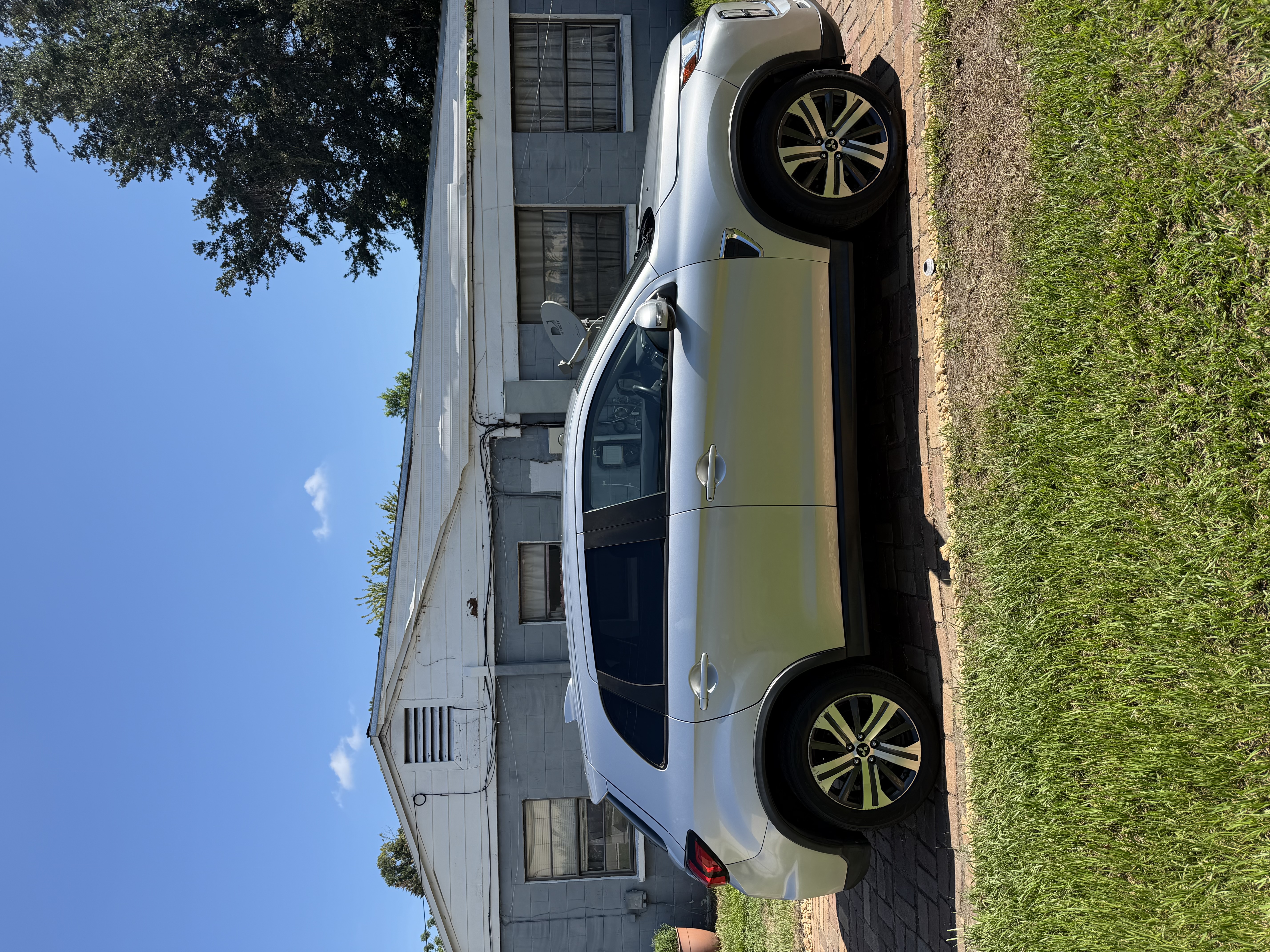 Used 2020 Mitsubishi Outlander Sport SE AWD/4WD image 9