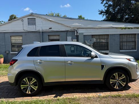 Used 2020 Mitsubishi Outlander Sport SE AWD/4WD image 9