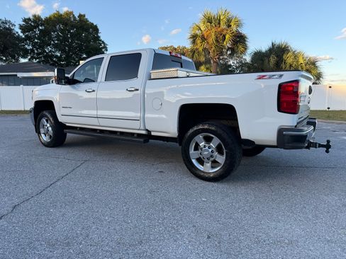 Used 2016 Chevrolet Silverado 2500 LTZ image 6