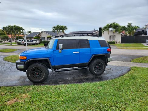 Used 2007 Toyota FJ Cruiser 4WD image 1