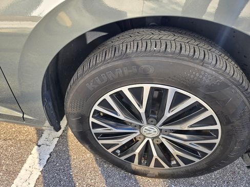 Used 2019 Volkswagen Jetta SEL image 6