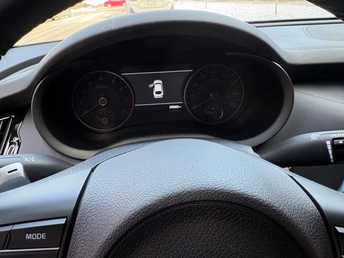 Used 2018 Kia Stinger Premium image 13