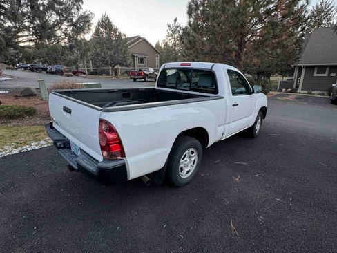 Used 2012 Toyota Tacoma 2WD Regular Cab image 5