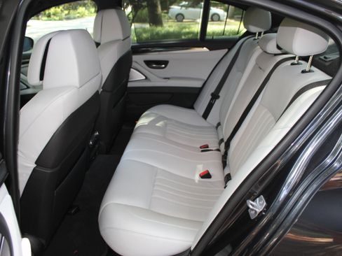 Used 2014 BMW M5 image 17