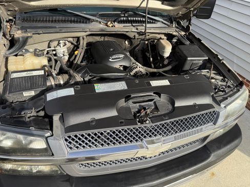 Used 2003 Chevrolet Silverado 2500 4x4 Extended Cab w/ Snow Plow Prep Package image 17