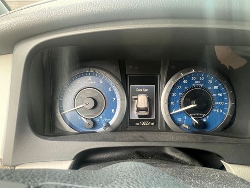 Used 2015 Toyota Sienna XLE image 10