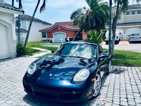 Used 2007 Porsche Cayman S RWD image 2