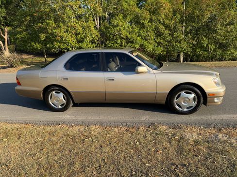 Used 1999 Lexus LS 400 image 22