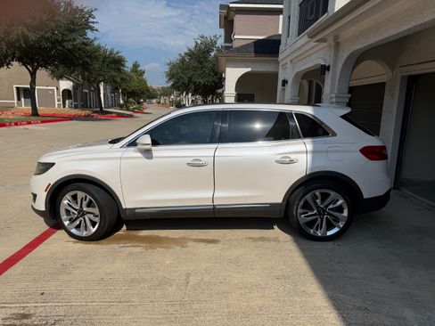 Used 2018 Lincoln MKX Reserve w/ Lincoln MKX Climate Package AWD/4WD image 8