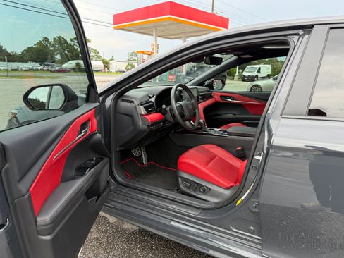 Used 2025 Toyota Camry XSE FWD image 12