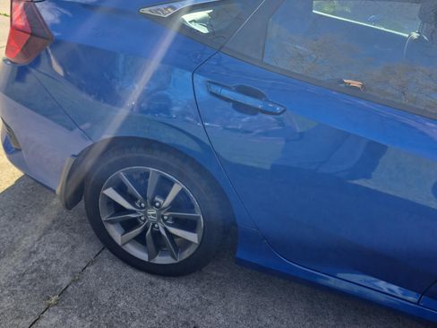 Used 2020 Honda Civic EX image 18