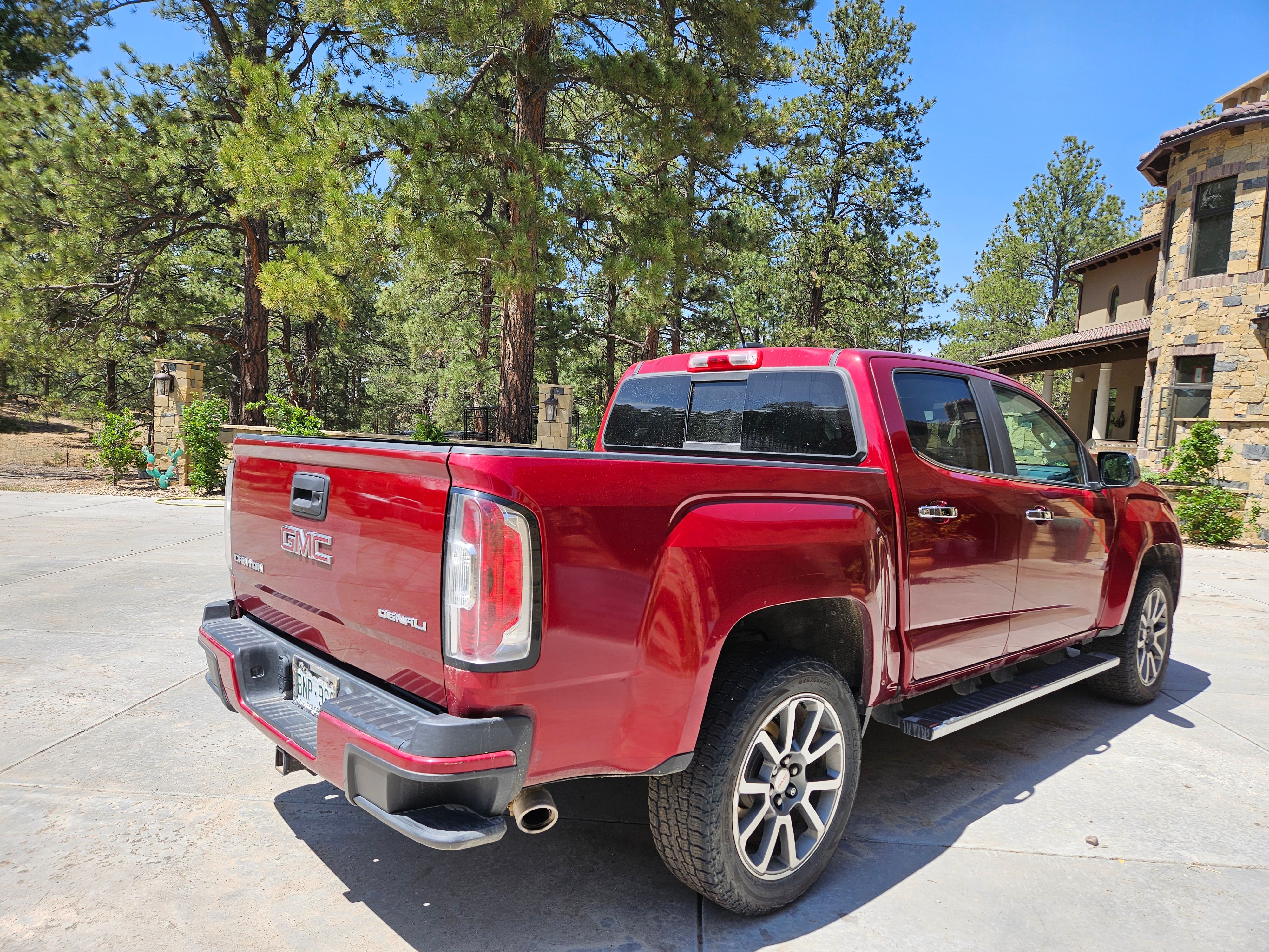 Used 2017 GMC Canyon Denali AWD/4WD image 4
