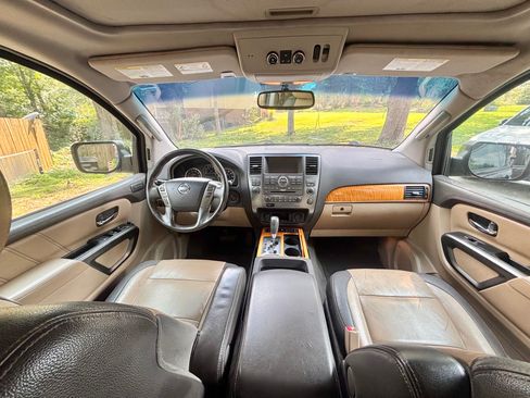 Used 2015 Nissan Armada Platinum w/ Platinum Reserve Package RWD image 17