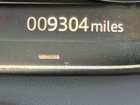 Used 2025 Land Rover Range Rover SE AWD/4WD image 5