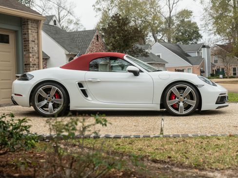 Used 2023 Porsche 718 Boxster GTS 4.0 Roadster 2D image 2