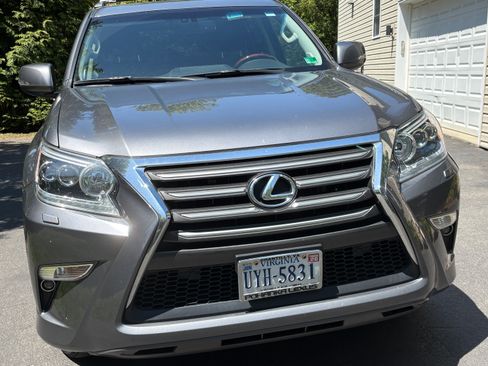 Used 2015 Lexus GX 460 w/ Premium Package AWD/4WD image 2