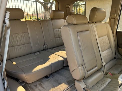 Used 2000 Toyota Land Cruiser Sport Utility 4D image 20