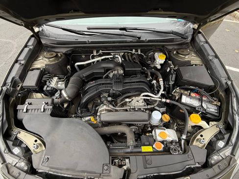 Used 2021 Subaru Outback Limited image 24