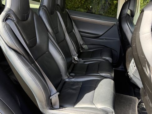 Used 2016 Tesla Model X 90D image 9