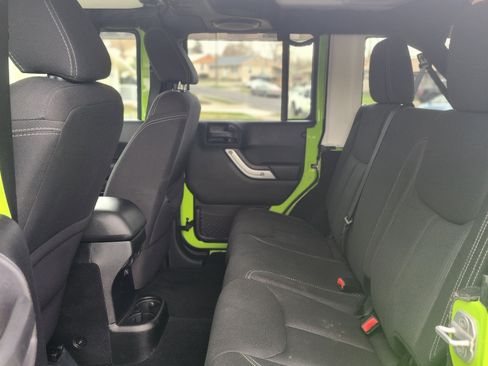 Used 2013 Jeep Wrangler Unlimited Sahara w/ Connectivity Group image 5