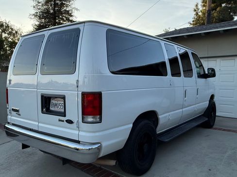 Used 2014 Ford E-150 and Econoline 150 Wagon image 5