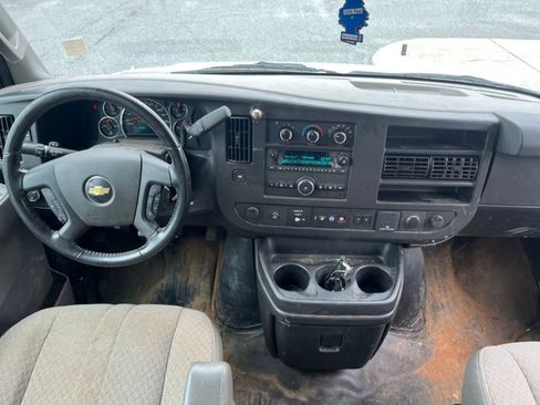 Used 2022 Chevrolet Express 3500 w/ Power Convenience Package RWD image 10