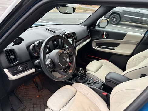 Used 2020 MINI Cooper Countryman S w/ Signature Upholstery Package image 9