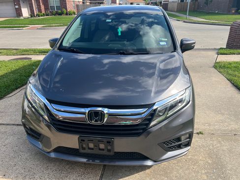 Used 2019 Honda Odyssey EX image 1