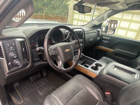 Used 2017 Chevrolet Silverado 3500 LTZ w/ Duramax Plus Package image 10