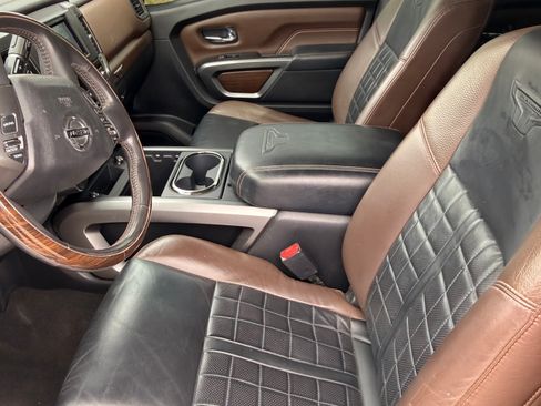 Used 2017 Nissan Titan Platinum Reserve AWD/4WD image 5