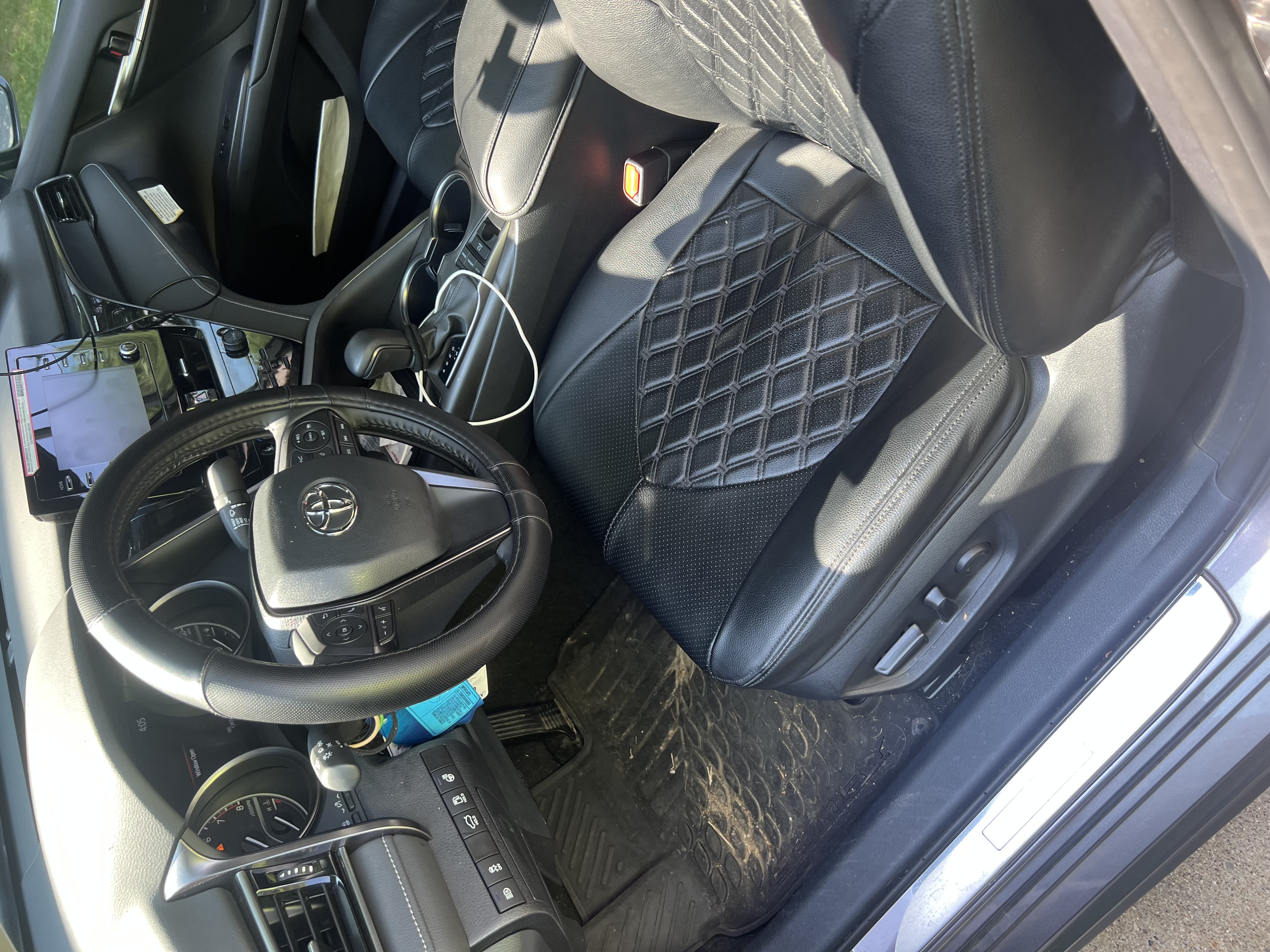 Used 2024 Toyota Camry SE w/ Cold Weather Package AWD/4WD image 8