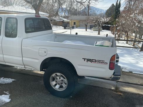 Used 1999 Toyota Tacoma PreRunner image 1
