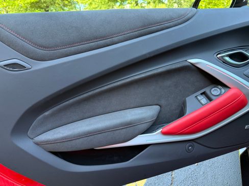 Used 2021 Chevrolet Camaro ZL1 RWD image 23