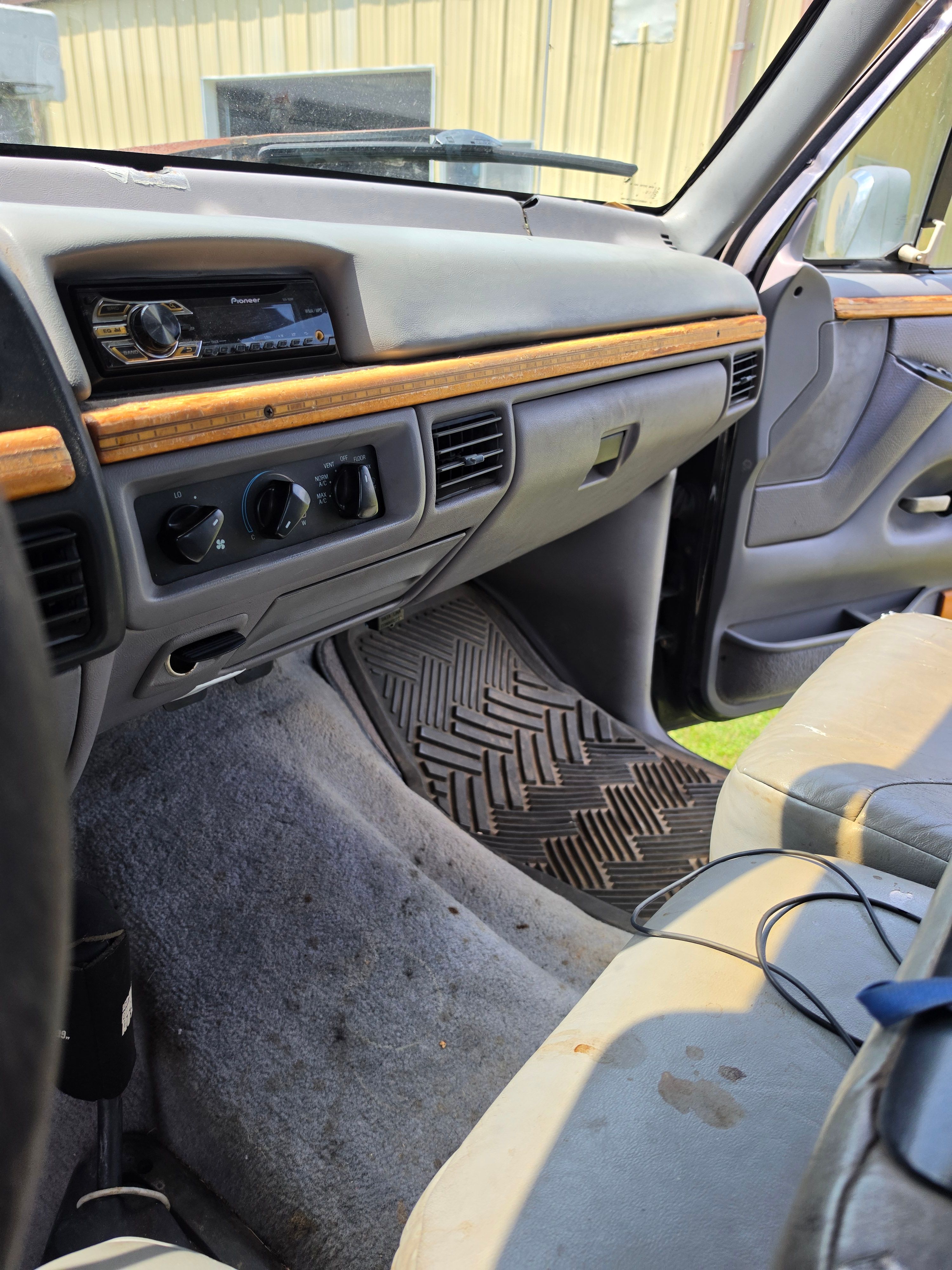 Used 1997 Ford F350 4x4 Crew Cab image 14