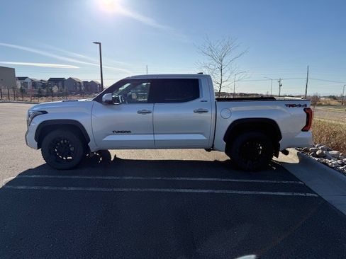 Used 2022 Toyota Tundra Limited image 2