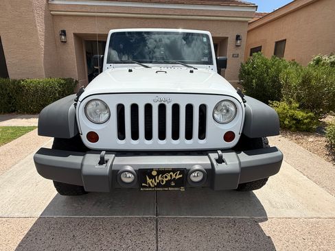 Used 2012 Jeep Wrangler Sport w/ Connectivity Group AWD/4WD image 5