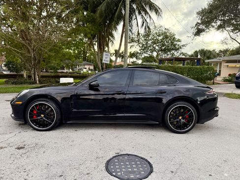 Used 2018 Porsche Panamera Turbo w/ Sport Package image 2