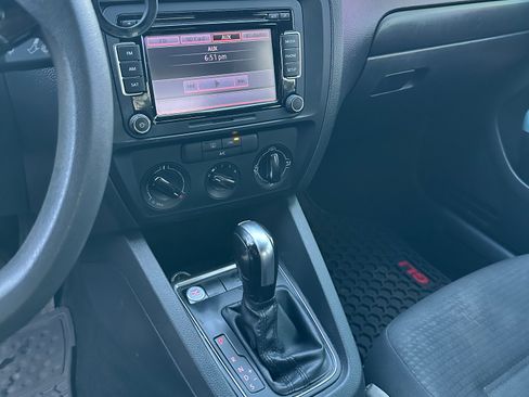 Used 2015 Volkswagen Jetta S w/ Welcome Package image 23