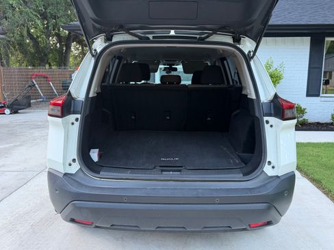 Used 2021 Nissan Rogue S FWD image 8