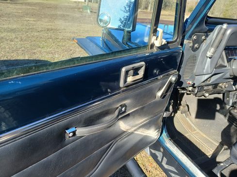 Used 1995 Jeep Wrangler SE image 9