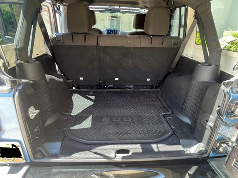 Used 2016 Jeep Wrangler Unlimited Sport AWD/4WD image 14
